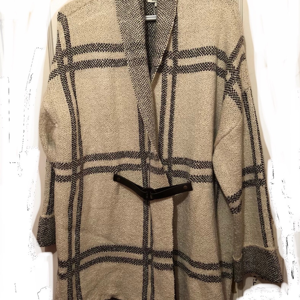 Black/Tan sweater